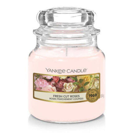 Rosa Yankee Candle Duftkerze im Glas mit Blumenetikett und Deckel