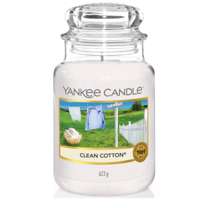 Clean Cotton Duftkerze von Yankee Candle im Glas mit Etikett