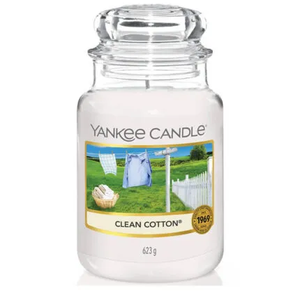 Clean Cotton Duftkerze von Yankee Candle im Glas mit Etikett