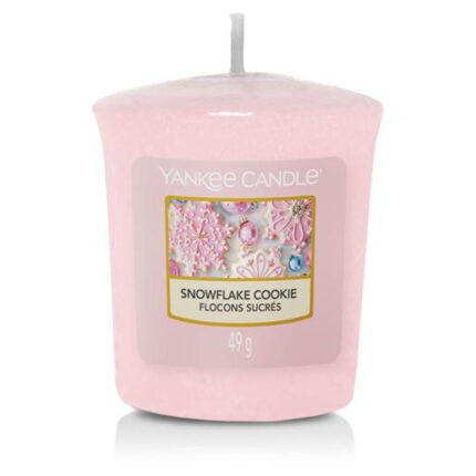 Rosa Snowflake Cookie Duftkerze von Yankee Candle mit sichtbarem Frontetikett