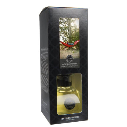 Schwarze Verpackung des Afternoon Retreat Reed Diffusers mit sichtbarer Flasche