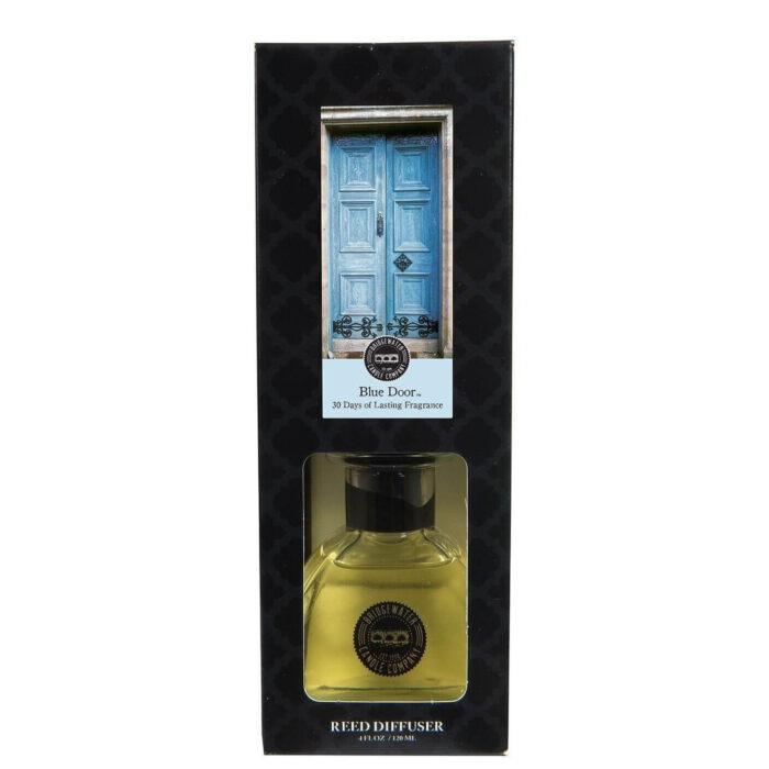Frontal verpackter Blue Door Reed Diffuser mit sichtbarer gelber Flüssigkeit