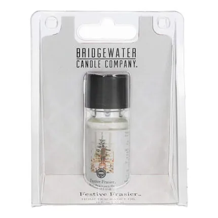 Verpacktes Festive Frasier Home Fragrance Oil mit schwarzem Verschluss