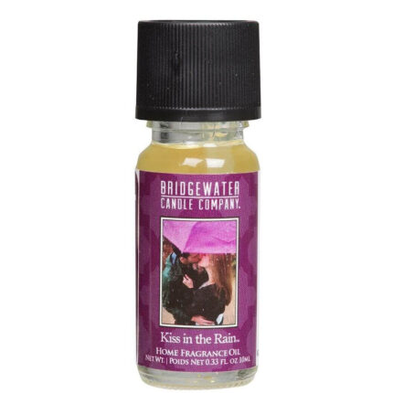 Nahaufnahme des Bridgewater Kiss in the Rain Home Fragrance Oil