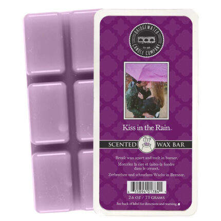 Verpackte Bridgewater Kiss in the Rain Scented Wax Bar mit Produktetikett