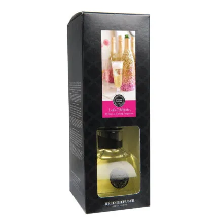 Schwarze Reed-Diffuser-Verpackung mit sichtbarer Flasche und Produktmotiv