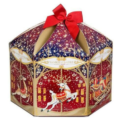 Adventskalender Karussell von Yankee Candle mit nummerierten Türchen und roter Schleife