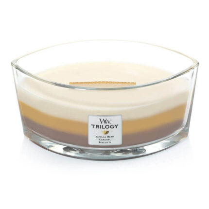 Geöffnete WoodWick Trilogy Kerze im Glas mit sichtbarem Docht