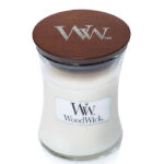 WoodWick Kerze im Glas mit geschlossenem braunem Deckel