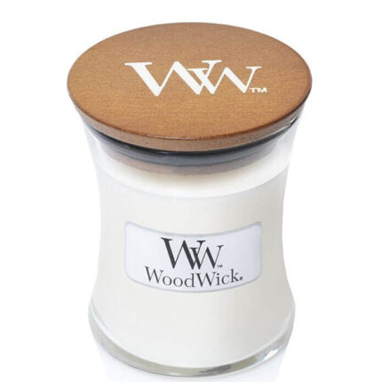 Weiße WoodWick Kerze im Glas mit geschlossenem Holzdeckel