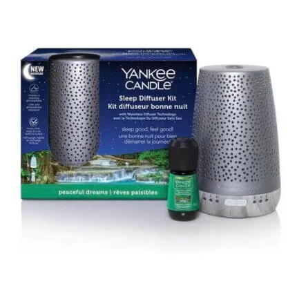 Silberner Sleep Diffuser, Duftfläschchen und Yankee-Candle-Verpackung