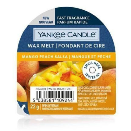 Mango Peach Salsa Wachsmelt zwischen weiteren Yankee Candle Wachsmelts und Dekoration