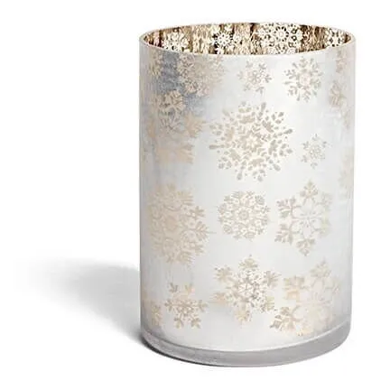 Snowflake Frost Jar-Kerzenhalter Jar-Kerzenhalter mit dekorativen Schneeflockenmustern auf weißer Oberfläche