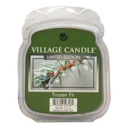 Village Candle Frozen Fir Verpackung mit grünem Etikett