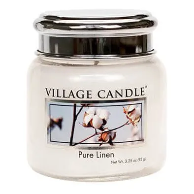 Pure Linen Kerze von Village Candle mit sichtbarem Etikett und Chromdeckel