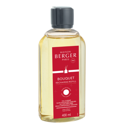 Transparente Maison Berger Nachfüllflasche mit rotem Bouquet-Etikett und grauem Verschluss