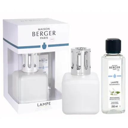 Weiße Lampe Berger mit silberner Kappe und Nachfüllflasche
