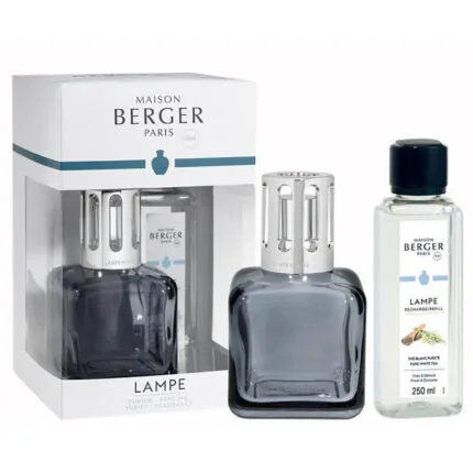 Graue Maison Berger Lampe mit silbernem Schutzaufsatz