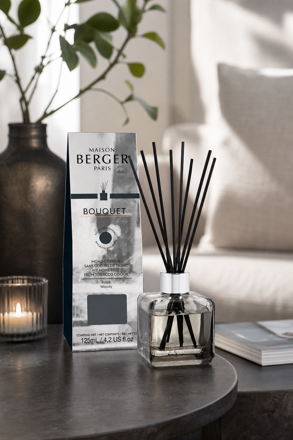 Reed Diffuser 100 ml, Grau in einer stimmungsvollen Anwendungsszene