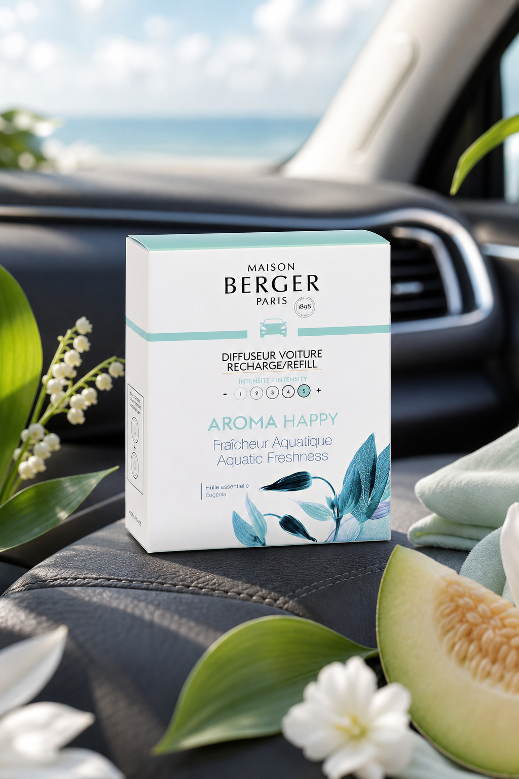 Aroma Happy Autoduft-Nachfüller steht auf dem Autositz