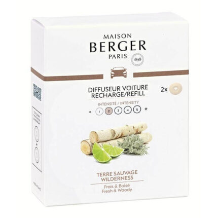 Weiße Verpackung mit Maison Berger Autoduft-Nachfüllern und Duftbezeichnung Terre Sauvage