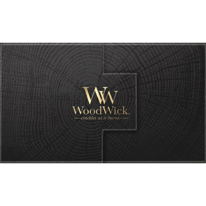 Nahaufnahme der schwarzen WoodWick Geschenkverpackung mit Holzstruktur