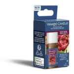 Seitlich abgebildete Yankee Candle Black Cherry Verpackung mit Fläschchen und 10 ml Inhalt