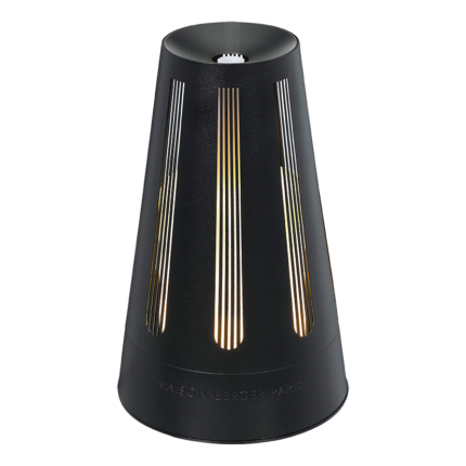 Schwarzer Aroma-Diffuser mit beleuchteten länglichen Öffnungen