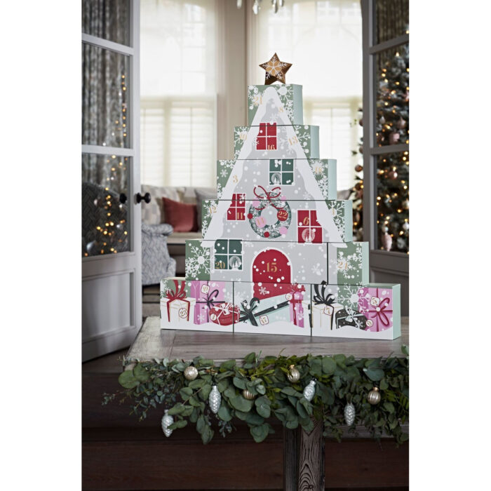 Yankee Candle Verpackung mit Schneeflockenmuster auf weißem Hintergrund