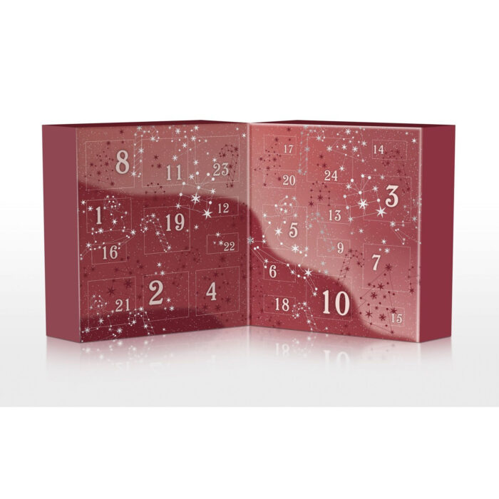 Geöffneter Adventskalender mit nummerierten Türchen und Sternenmuster
