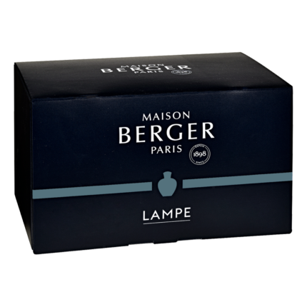 Dunkle Maison-Berger-Paris-Verpackung mit silbernem Streifen und Aufschrift Lampe