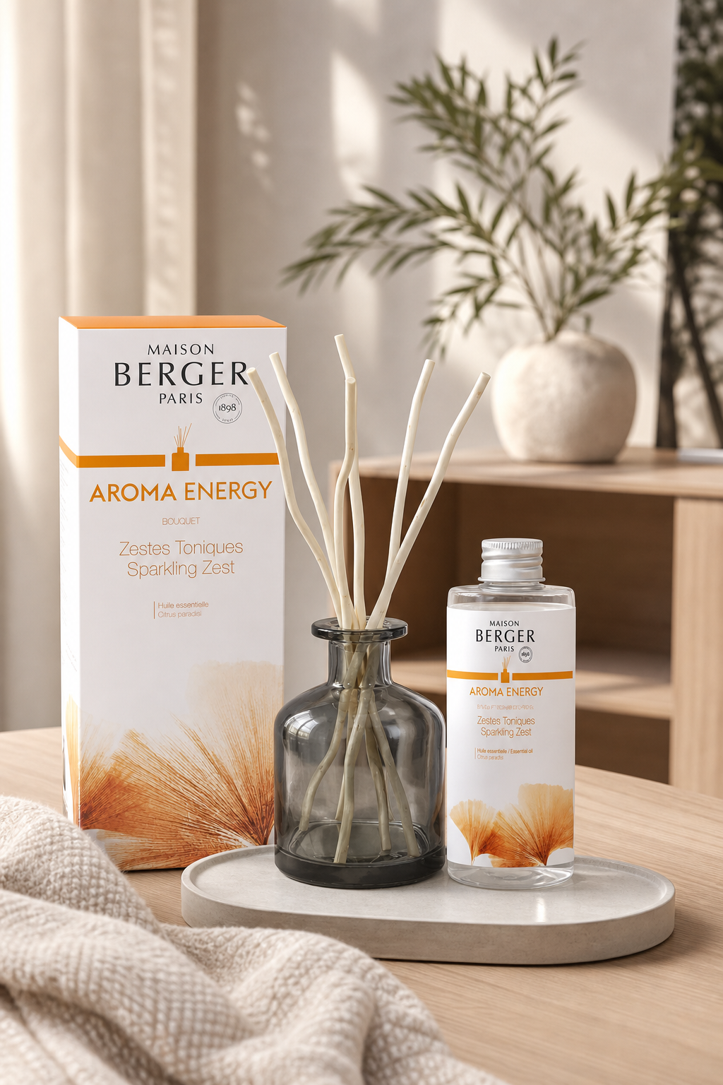 Aroma Energy Raumduft Diffuser 180ml Grau in einer stimmungsvollen Anwendungsszene