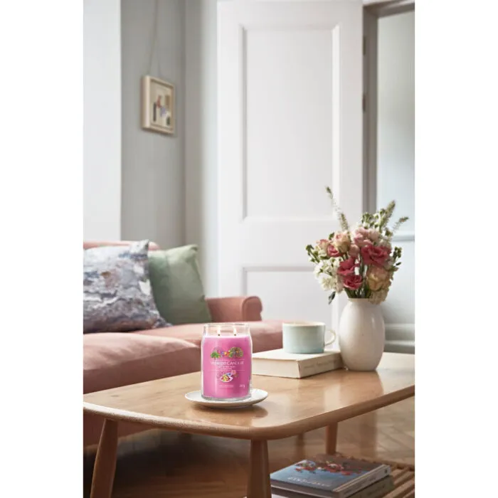 Brennende Yankee Candle Art in the Park Kerze im Wohnzimmer