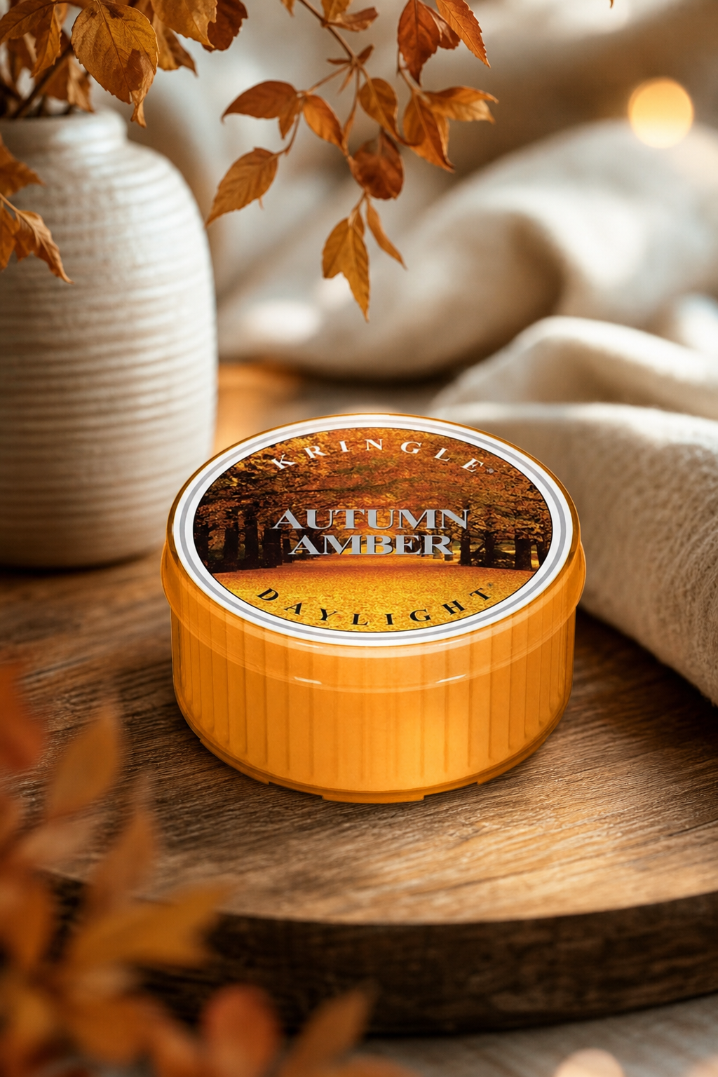 Autumn Amber Daylight 42 g in einer stimmungsvollen Anwendungsszene