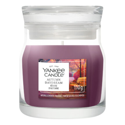 Yankee Candle Autumn Daydream Duftkerze im Glas vor weißem Hintergrund