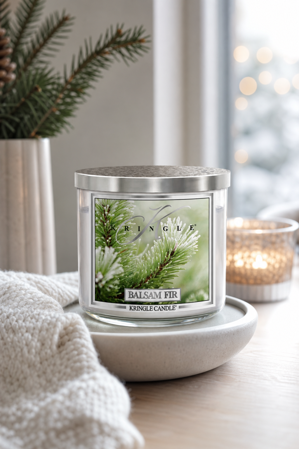 Balsam Fir 396g Tumbler 3-Docht in einer stimmungsvollen Anwendungsszene