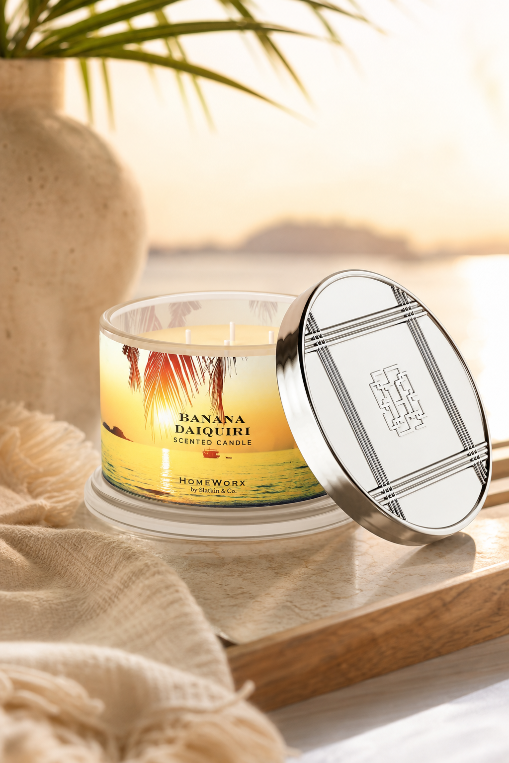 Banana Daiquiri 510g (4-Docht) in einer stimmungsvollen Anwendungsszene