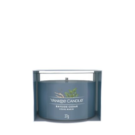 Yankee Candle Bayside Cedar Kerze in geöffneter Verpackung