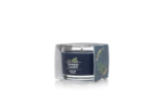 Frontansicht der Yankee Candle Bayside Cedar Kerze in Glasbehälter