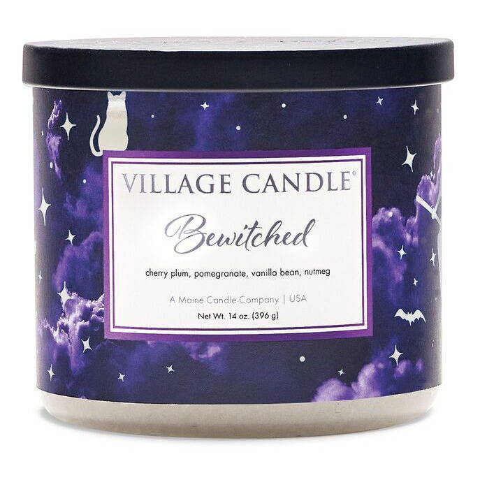 Bewitched Kerze frontal Bewitched Tumblerkerze von Village Candle mit violettem Etikett