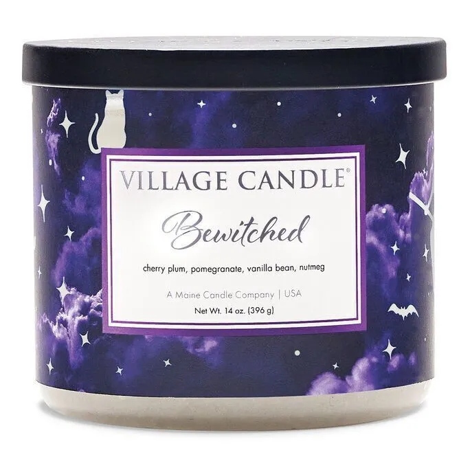 Bewitched Kerze frontal Bewitched Tumblerkerze von Village Candle mit violettem Etikett