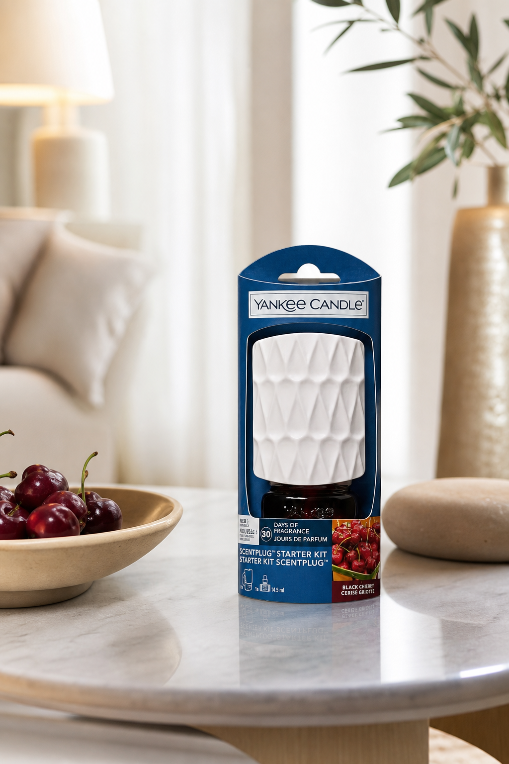 Black Cherry ScentPlug Starter Kit in einer stimmungsvollen Anwendungsszene