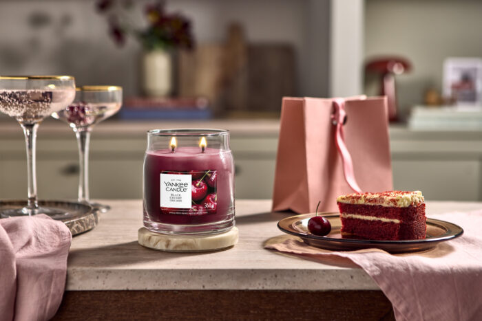 Black Cherry Signature Medium Jar 368g 2-Docht – Produktansicht