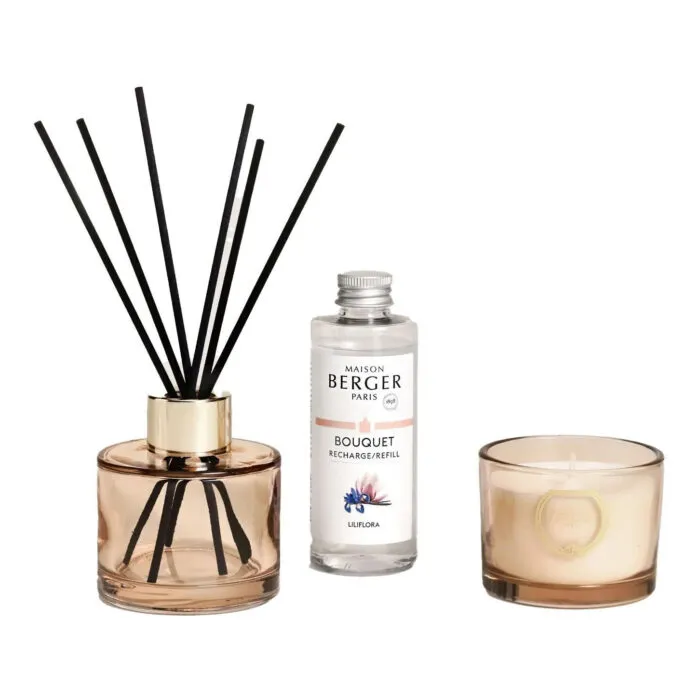 Maison Berger Liliflora Duftset mit Diffuser und Kerze auf einer Tischfläche