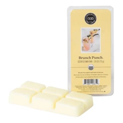 Verpackte Brunch Punch Scented Wax Bar neben sechs sichtbaren Wachssegmenten
