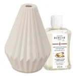 Elektrischer Aroma-Diffuser und Nachfüllflasche mit lesbarem Amber-Powder-Etikett