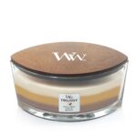 Detailansicht der WoodWick Trilogy Kerze mit Holzdeckel und Etikett