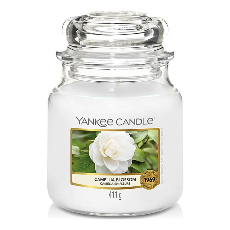 Yankee Candle Camellia Blossom 411 g Yankee Candle Camellia Blossom Kerze im Glas mit Deckel und Blumenetikett