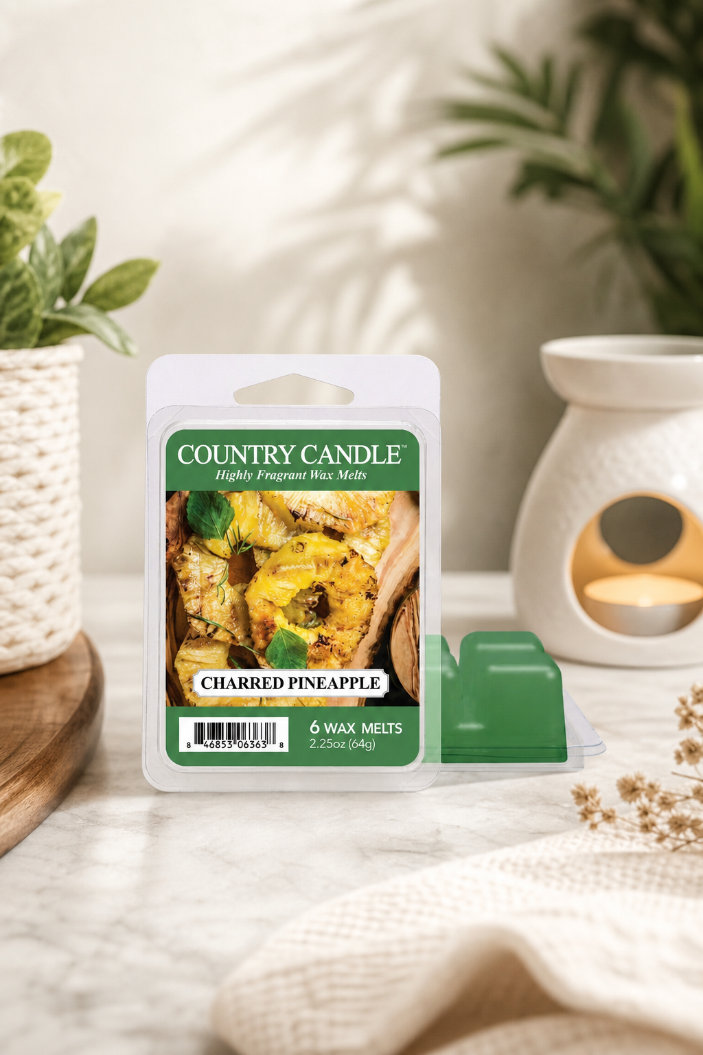 Charred Pineapple Wax Melts 64g in einer stimmungsvollen Anwendungsszene