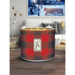 Christmas Cabin 396g Tumbler 3-Docht – Produktansicht
